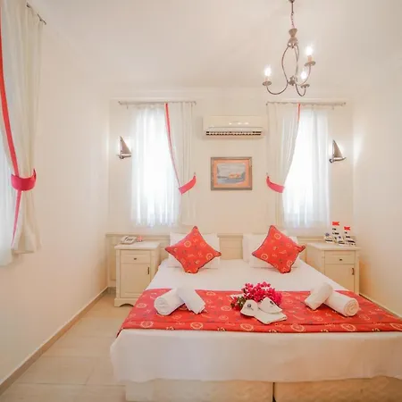 Inn Marina Palace 2*