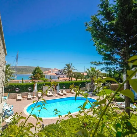 Marina Palace Zajazd Alaçatı