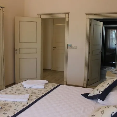 אורחן Marina Palace