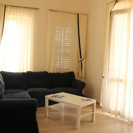 Marina Palace Inn 2*