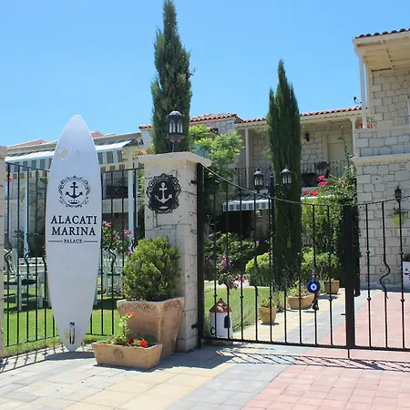 Marina Palace 2*