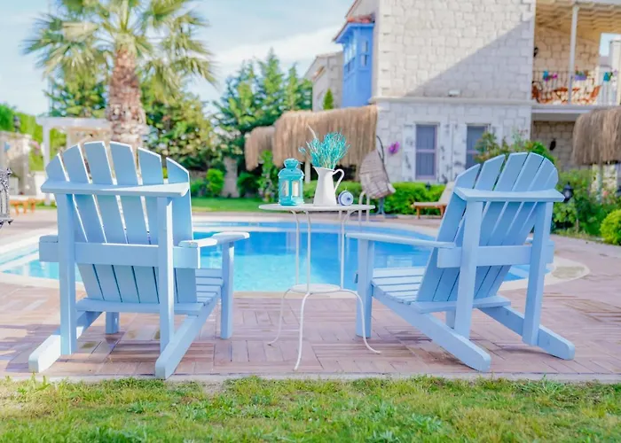 Marina Palace Penzion Alaçatı