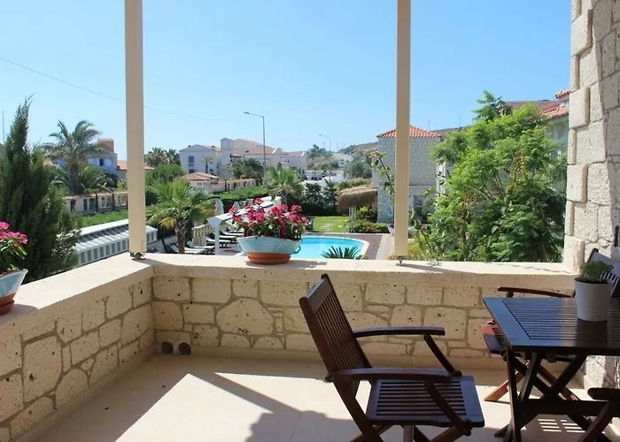 Marina Palace 2* Alaçatı